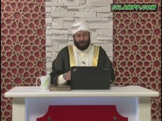 آیا زن در خانه باید چادر بپوشد؟