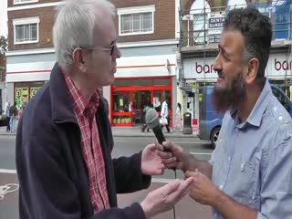 Amazing Conversion to Islam - Street Dawah‬‏‬